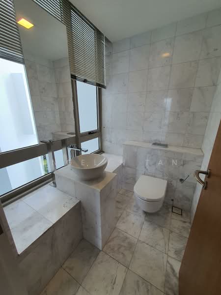 The Coast at Sentosa Cove, 276 Ocean Drive, 4 Bedrooms, 2,336 sqft, Condominium For Sale, by Angelyn Tan, 500145442 - Bathroom - PropertyGuru.com.sg