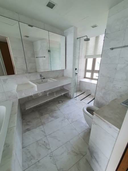 The Coast at Sentosa Cove, 276 Ocean Drive, 4 Bedrooms, 2,336 sqft, Condominium For Sale, by Angelyn Tan, 500145442 - Bathroom - PropertyGuru.com.sg