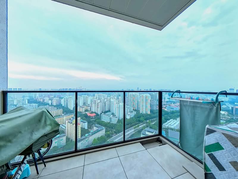 Avenue South Residence, 11 Silat Avenue, 3 Bedrooms, 947 sqft, Condominium For Sale, by Mark Yeo (杨复中), 500145444 - Balcony - PropertyGuru.com.sg