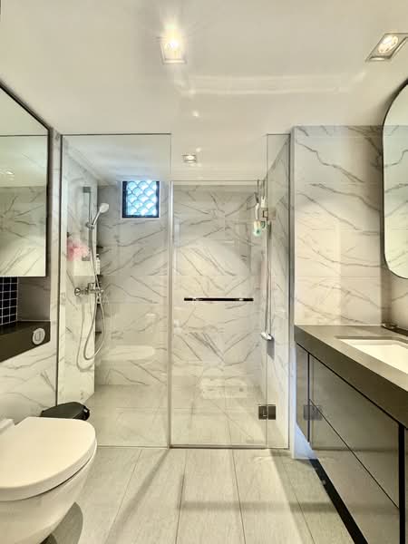 Avenue South Residence, 1 Silat Avenue, 3 Bedrooms, 1,001 sqft, Condominium For Sale, by Carrie Chin, 500145449 - Bathroom - PropertyGuru.com.sg