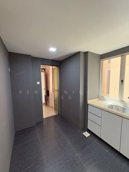 Seletar Springs Condominium, 106 Gerald Drive, 2 Bedrooms, 1,012 sqft, Condominium For Rent, by Renee Nicole Lee, 500145452 - Kitchen - PropertyGuru.com.sg