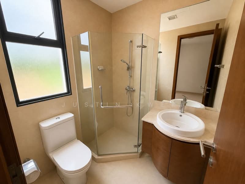 Bukit Villas, 23 Rasok Drive, 5 Bedrooms, 2,852 sqft, Semi-Detached House For Rent, by Justin Kwek, 500145454 - Bathroom - PropertyGuru.com.sg