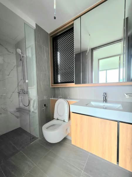 AMO Residence, 21 Ang Mo Kio Rise, 3 Bedrooms, 1,044 sqft, Condominium For Rent, by Derrick Chia, 500145456 - Common Bathroom - PropertyGuru.com.sg