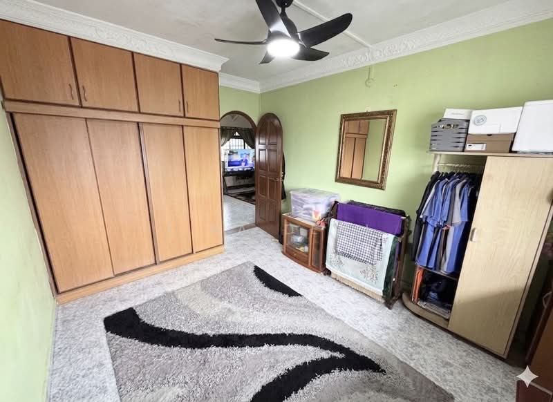 843 Jurong West Street 81, 843 Jurong West Street 81, 3 Bedrooms, 1,141 sqft, HDB Flat For Sale, by Lina Dewi, 500145457 - Bedroom - PropertyGuru.com.sg