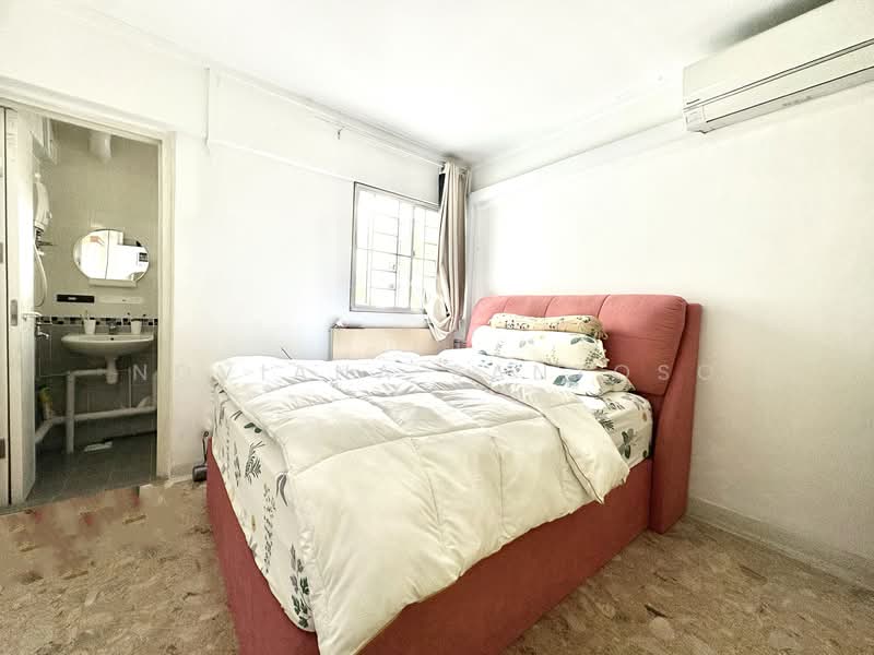 108 Bedok North Road, 108 Bedok North Road, 2 Bedrooms, 883 sqft, HDB Flat For Sale, by Noviana Santoso, 500145468 - Bedroom - PropertyGuru.com.sg