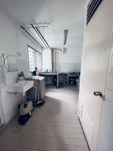 132 Simei Street 1, 132 Simei Street 1, 2 Bedrooms, 700 sqft, HDB Flat For Rent, by Chloe Fang, 500145473 - Kitchen - PropertyGuru.com.sg