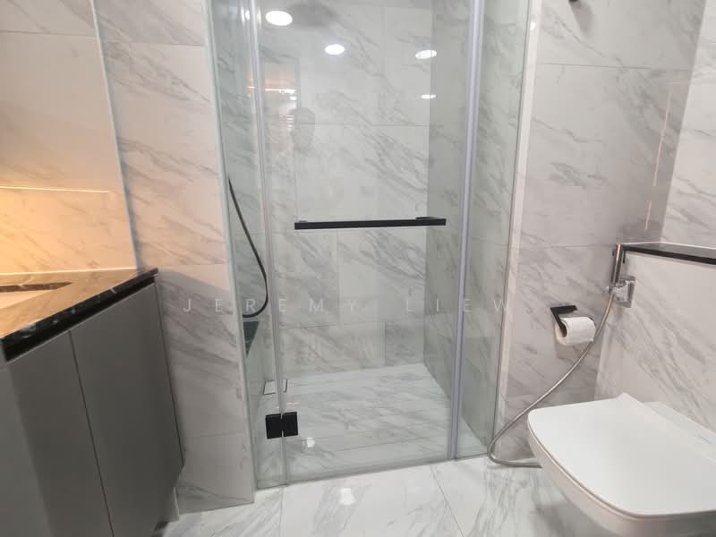 The Landmark, 173 Chin Swee Road, 2 Bedrooms, 678 sqft, Condominium For Rent, by Jeremy Liew, 500145498 - Bathroom - PropertyGuru.com.sg