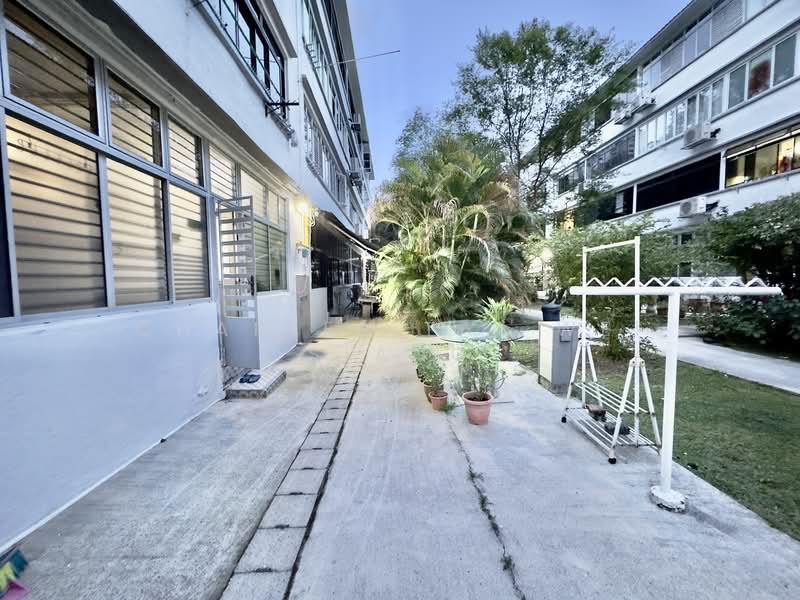26 Tiong Bahru Road, 26 Tiong Bahru Road, 2 Bedrooms, 807 sqft, HDB Flat For Sale, by Charles Tai Wei Siang, 500145499 - Exterior - PropertyGuru.com.sg