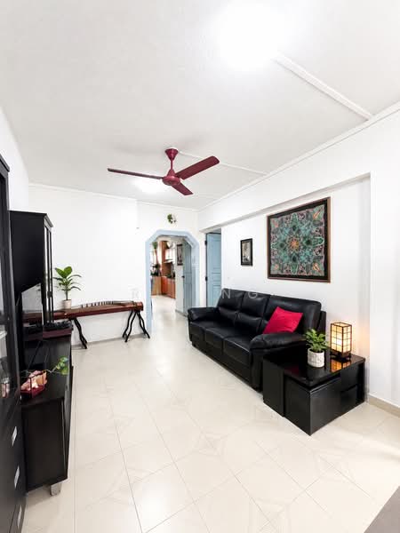 274 Tampines Street 22, 274 Tampines Street 22, 2 Bedrooms, 785 sqft, HDB Flat For Sale, by Rin Ng, 500145522 - Living Room - PropertyGuru.com.sg