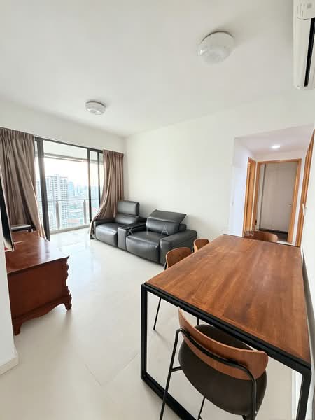 SkySuites 17, 17 Jalan Rajah, 3 Bedrooms, 1,066 sqft, Apartment For Rent, by Ben XIA 夏天鹏, 500145525 - Living Room - PropertyGuru.com.sg