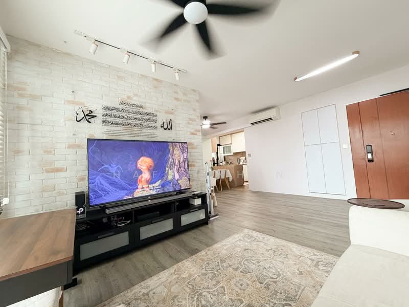809B Choa Chu Kang Avenue 1, 809B Choa Chu Kang Avenue 1, 3 Bedrooms, 1,001 sqft, HDB Flat For Sale, by Hafiz Khan, 500145527 - Living Room - PropertyGuru.com.sg