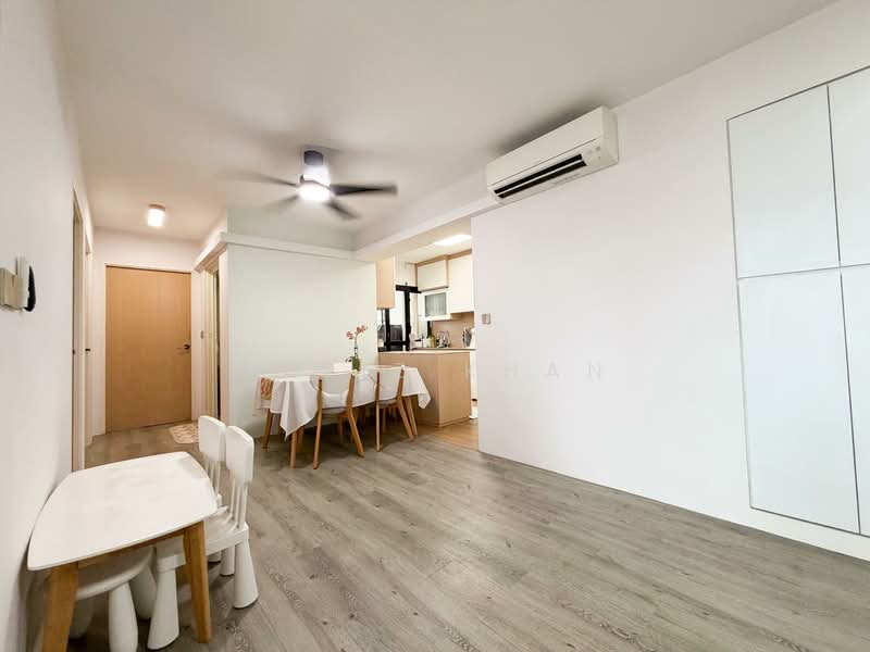 809B Choa Chu Kang Avenue 1, 809B Choa Chu Kang Avenue 1, 3 Bedrooms, 1,001 sqft, HDB Flat For Sale, by Hafiz Khan, 500145527 - Living Room - PropertyGuru.com.sg