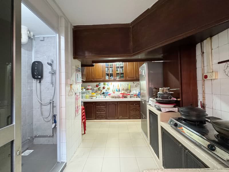 10 Toh Yi Drive, 10 Toh Yi Drive, 4 Bedrooms, 1,658 sqft, HDB Flat For Sale, by Desiree Leung, 500145539 - Kitchen - PropertyGuru.com.sg