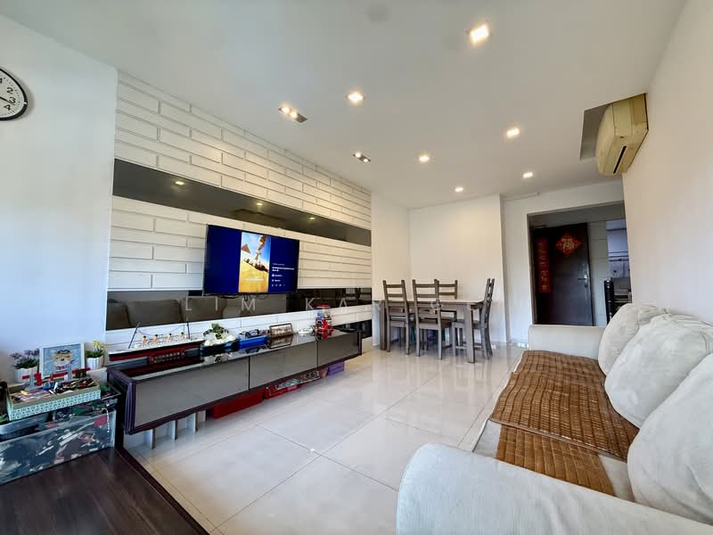26D Jalan Membina, 26D Jalan Membina, 3 Bedrooms, 969 sqft, HDB Flat For Sale, by Lim Kar Gee, 500145543 - Living Room - PropertyGuru.com.sg