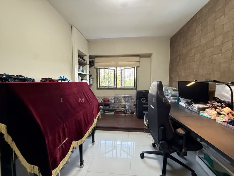 26D Jalan Membina, 26D Jalan Membina, 3 Bedrooms, 969 sqft, HDB Flat For Sale, by Lim Kar Gee, 500145543 - Common Room - PropertyGuru.com.sg