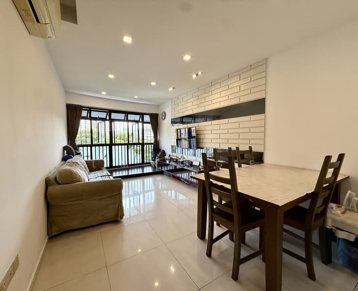 26D Jalan Membina, 26D Jalan Membina, 3 Bedrooms, 969 sqft, HDB Flat For Sale, by Lim Kar Gee, 500145543 - Living Room - PropertyGuru.com.sg