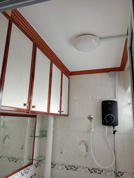 54 Pipit Road, 54 Pipit Road, 3 Bedrooms, 1,001 sqft, HDB Flat For Sale, by Able S.K Toh, 500145548 - Bathroom - PropertyGuru.com.sg