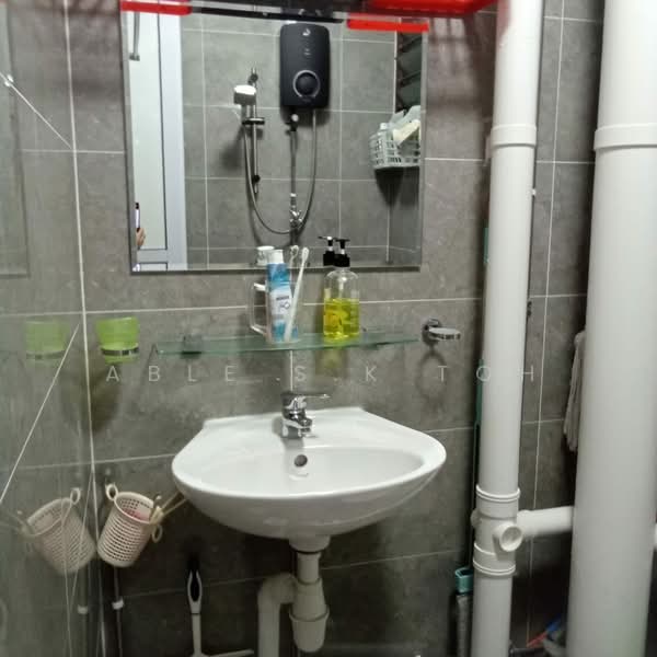 54 Pipit Road, 54 Pipit Road, 3 Bedrooms, 1,001 sqft, HDB Flat For Sale, by Able S.K Toh, 500145548 - Bathroom - PropertyGuru.com.sg
