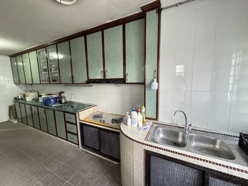 317 Jurong East Street 31, 317 Jurong East Street 31, 3 Bedrooms, 1,453 sqft, HDB Flat For Rent, by Debbie Hoon, 500145560 - Kitchen - PropertyGuru.com.sg