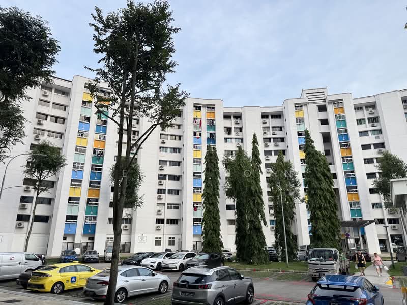 317 Jurong East Street 31, 317 Jurong East Street 31, 3 Bedrooms, 1,453 sqft, HDB Flat For Rent, by Debbie Hoon, 500145560 - Exterior - PropertyGuru.com.sg