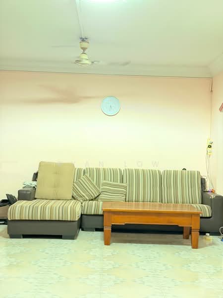 440 Fajar Road, 440 Fajar Road, 3 Bedrooms, 1,291 sqft, HDB Flat For Rent, by Ryan Low, 500145569 - PropertyGuru.com.sg