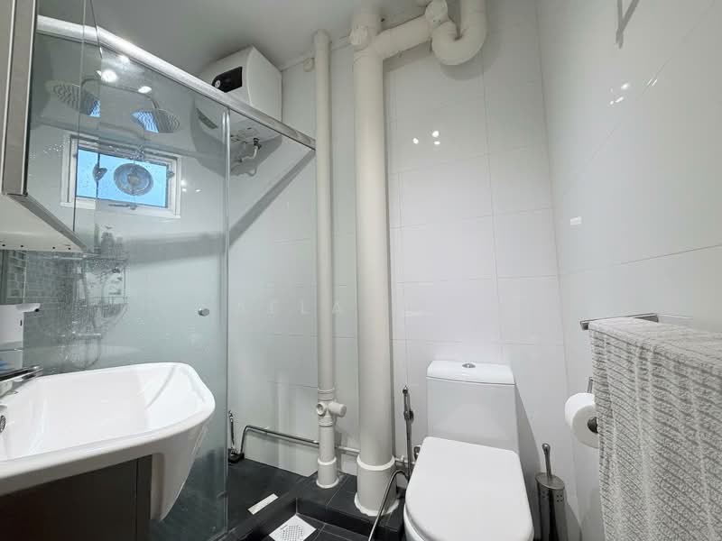 115 Clementi Street 13, 115 Clementi Street 13, 3 Bedrooms, 1,571 sqft, HDB Flat For Sale, by Aela Lim, 500145576 - Bathroom - PropertyGuru.com.sg