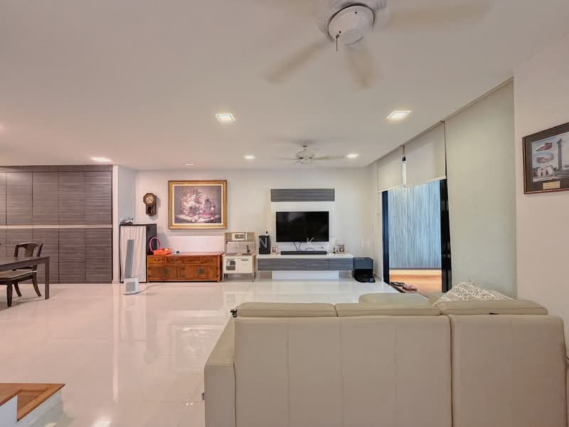 Chip Thye Garden, Yio Chu Kang Gardens, 4 Bedrooms, 2,600 sqft, Terraced House For Sale, by Jean Koh, 500145579 - Living Room - PropertyGuru.com.sg