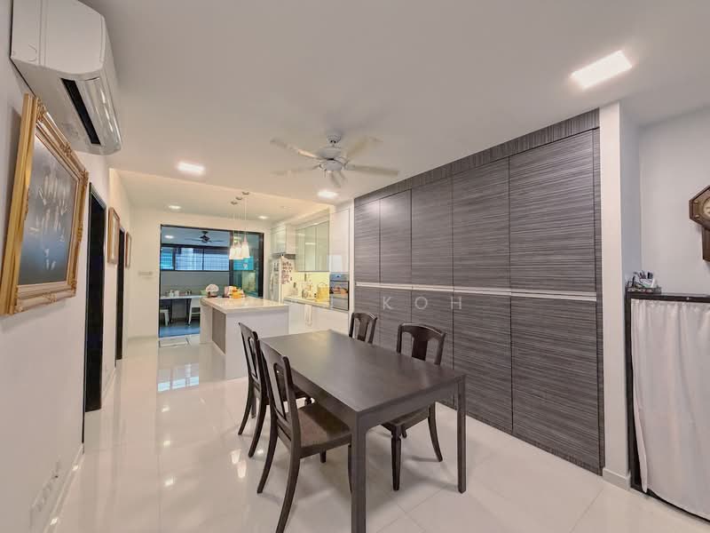 Chip Thye Garden, Yio Chu Kang Gardens, 4 Bedrooms, 2,600 sqft, Terraced House For Sale, by Jean Koh, 500145579 - Kitchen - PropertyGuru.com.sg