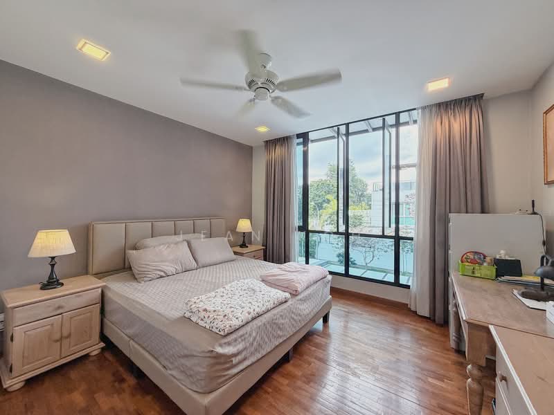 Chip Thye Garden, Yio Chu Kang Gardens, 4 Bedrooms, 2,600 sqft, Terraced House For Sale, by Jean Koh, 500145579 - Master Bedroom - PropertyGuru.com.sg