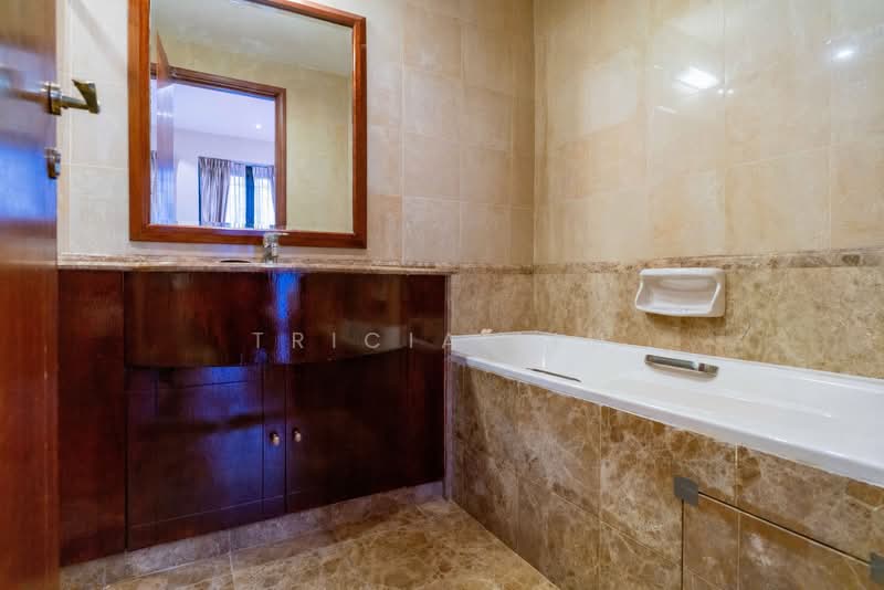 Bishan 8, 63 Bishan Street 21, 3 Bedrooms, 1,184 sqft, Condominium For Sale, by Tricia Lim, 500145582 - Master Bathroom - PropertyGuru.com.sg