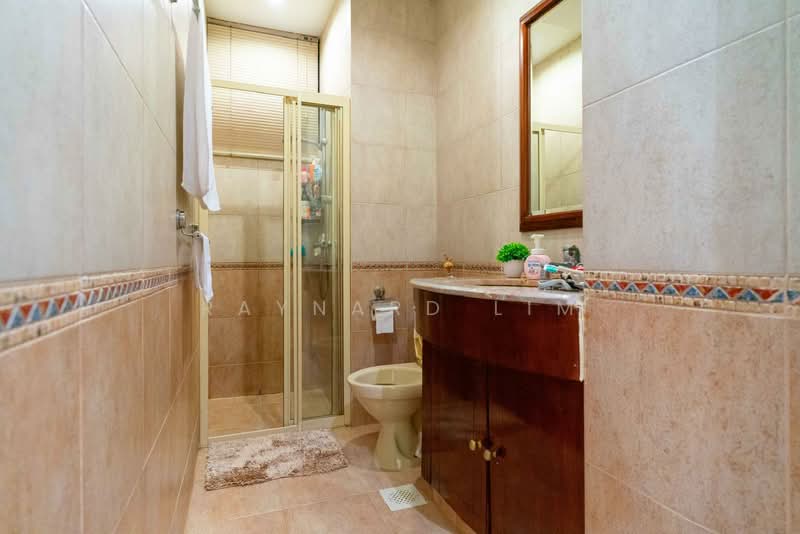 Bishan 8, 63 Bishan Street 21, 3 Bedrooms, 1,184 sqft, Condominium For Sale, by Raynard Lim, 500145592 - Common Bathroom - PropertyGuru.com.sg