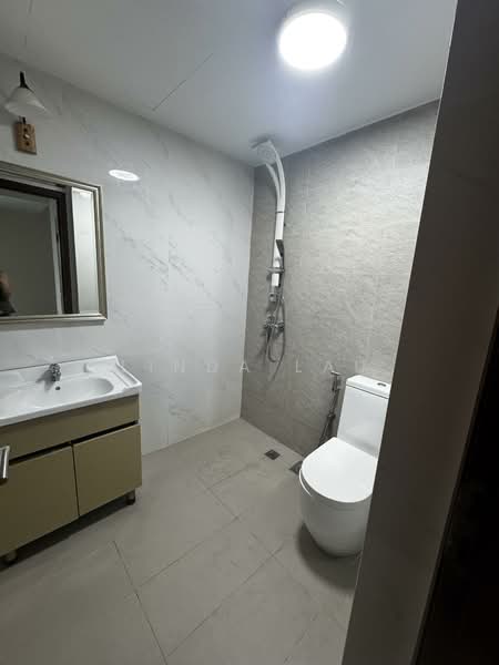 Fortune Jade, 501 Dunman Road, 3 Bedrooms, 1,216 sqft, Apartment For Rent, by Linda Lau, 500145594 - Bathroom - PropertyGuru.com.sg