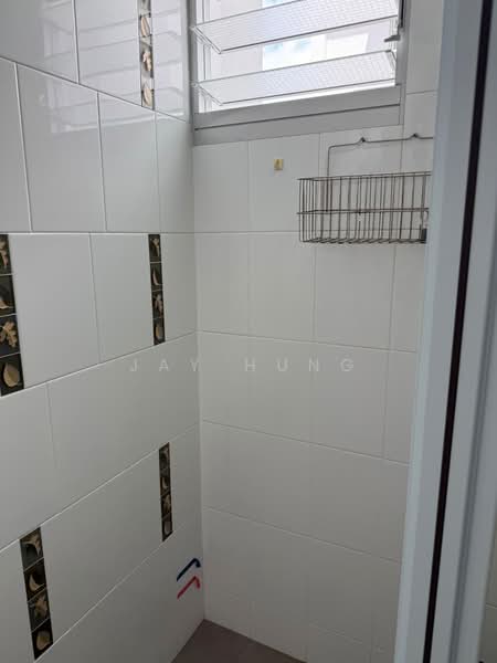 423 Clementi Avenue 1, 423 Clementi Avenue 1, Room Rental, 200 sqft, HDB Flat For Rent, by Jay Hung, 500145595 - Bathroom - PropertyGuru.com.sg