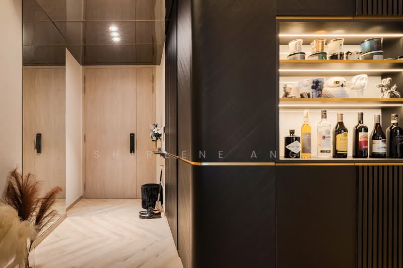 J Gateway, 2 Gateway Drive, 3 Bedrooms, 947 sqft, Condominium For Sale, by Shirlene Ang, 500145597 - Entrance - PropertyGuru.com.sg