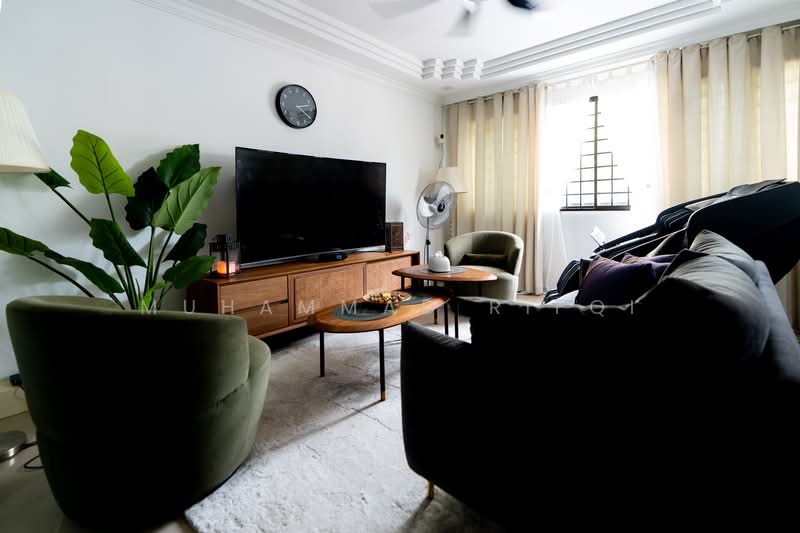 889 Tampines Street 81, 889 Tampines Street 81, 4 Bedrooms, 1,572 sqft, HDB Flat For Sale, by Muhammad Rifqi, 500145607 - Living Room - PropertyGuru.com.sg