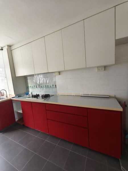 148 Bukit Batok West Avenue 6, 148 Bukit Batok West Avenue 6, 2 Bedrooms, 721 sqft, HDB Flat For Rent, by Ng Ginny, 500145610 - Kitchen - PropertyGuru.com.sg