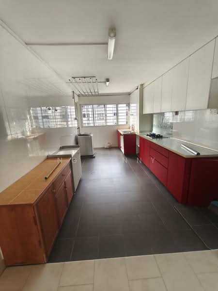 148 Bukit Batok West Avenue 6, 148 Bukit Batok West Avenue 6, 2 Bedrooms, 721 sqft, HDB Flat For Rent, by Ng Ginny, 500145610 - Kitchen - PropertyGuru.com.sg