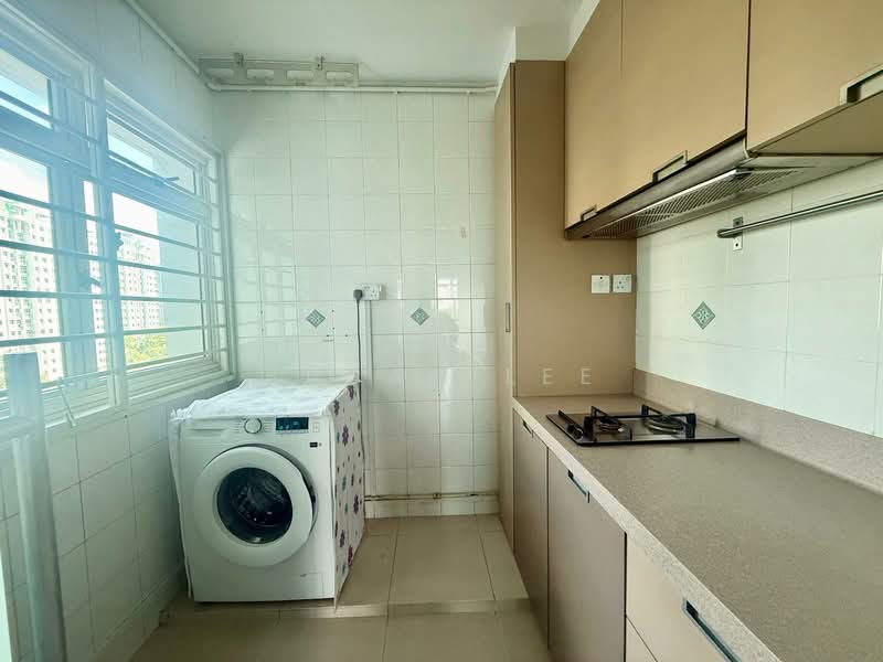 103B Edgefield Plains, 103B Edgefield Plains, 2 Bedrooms, 1,184 sqft, HDB Flat For Sale, by Susan Lee, 500145618 - Kitchen - PropertyGuru.com.sg