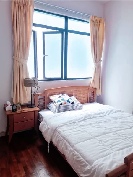 Fernwood Towers, 28 Fernwood Terrace, Room Rental, 200 sqft, Condominium For Rent, by Georgiana Ong, 500145620 - Bedroom - PropertyGuru.com.sg