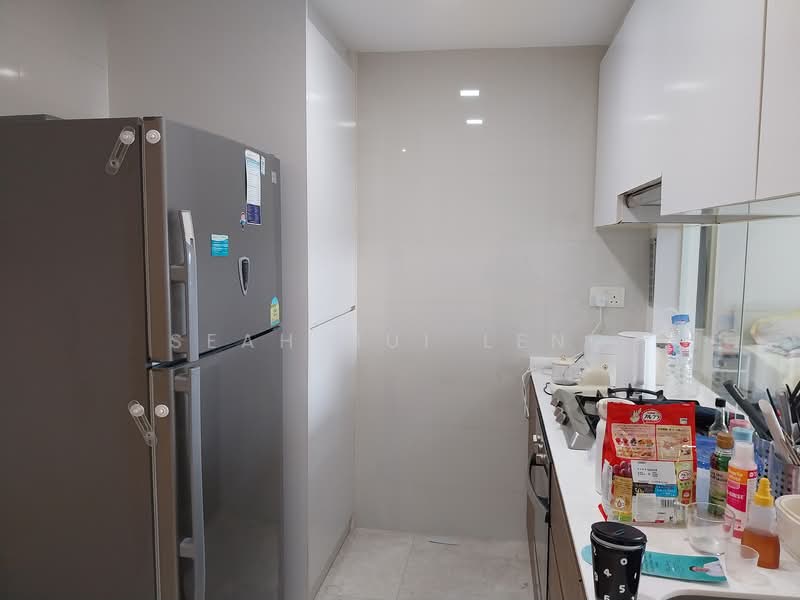 The Lakefront Residences, 42 Lakeside Drive, 2 Bedrooms, 721 sqft, Condominium For Rent, by Seah Hui Leng, 500145626 - Kitchen - PropertyGuru.com.sg
