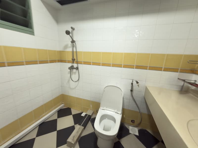 637A Punggol Drive, 637A Punggol Drive, 3 Bedrooms, 990 sqft, HDB Flat For Rent, by M F Deen, 500145630 - Bathroom - PropertyGuru.com.sg