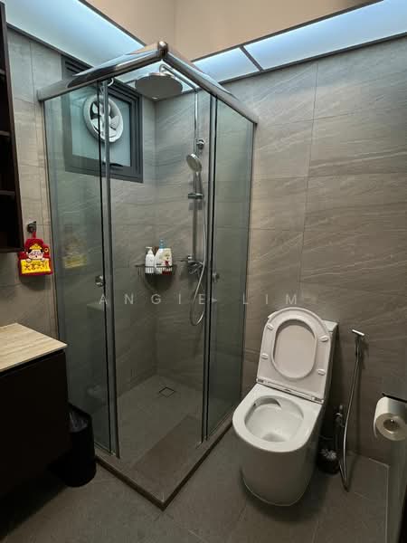 227A Bartley Walk, 227A Bartley Walk, Room Rental, 120 sqft, HDB Flat For Rent, by Angie Lim, 500145633 - Bathroom - PropertyGuru.com.sg
