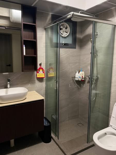 227A Bartley Walk, 227A Bartley Walk, Room Rental, 120 sqft, HDB Flat For Rent, by Angie Lim, 500145633 - Bathroom - PropertyGuru.com.sg