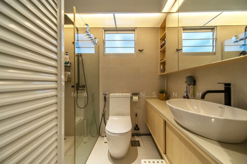 504D Yishun Street 51, 504D Yishun Street 51, 3 Bedrooms, 1,206 sqft, HDB Flat For Sale, by Leona Chansingh, 500145636 - Attached Bathroom - PropertyGuru.com.sg
