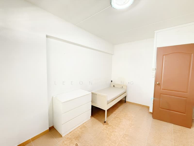 146 Rivervale Drive, 146 Rivervale Drive, 3 Bedrooms, 1,076 sqft, HDB Flat For Rent, by Leeon Ling, 500145638 - Bedroom - PropertyGuru.com.sg