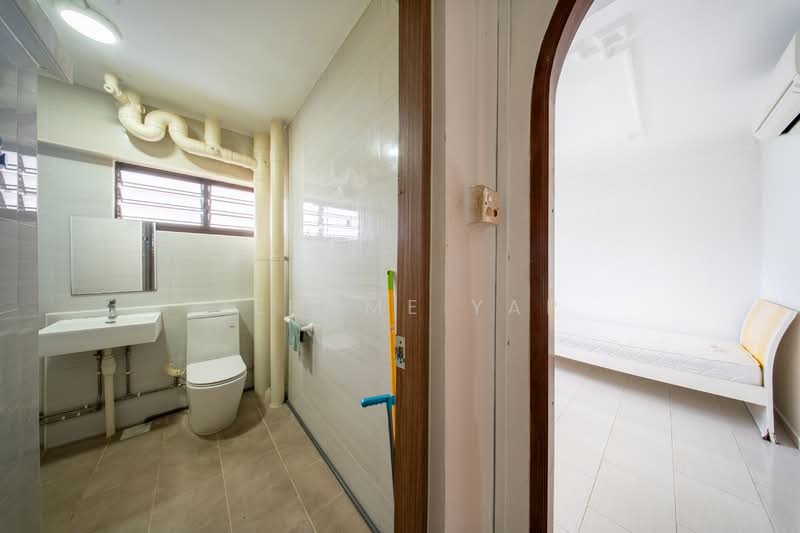 151 Yung Ho Road, 151 Yung Ho Road, 4 Bedrooms, 1,593 sqft, HDB Flat For Sale, by Jerome Yap, 500145659 - Upper Floor - Common Bath - PropertyGuru.com.sg