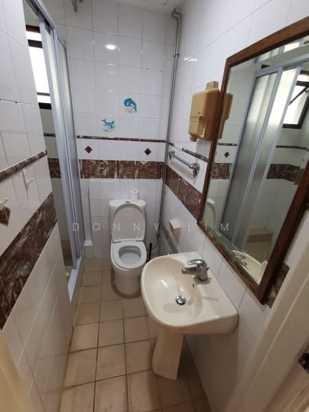 bedok south road, , 2 Bedrooms, 893 sqft, Condominium For Rent, by Donny Lim, 500145667 - Bathroom - PropertyGuru.com.sg