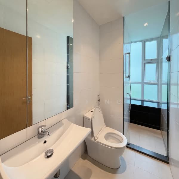 Eden View, 6 Eden Grove, 3 Bedrooms, 980 sqft, Condominium For Sale, by Alex Ng, 500145689 - Bathroom - PropertyGuru.com.sg