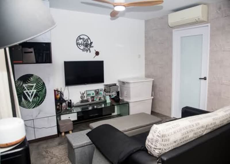 130 Bukit Merah View, 130 Bukit Merah View, 2 Bedrooms, 700 sqft, HDB Flat For Sale, by George Li, 500145691 - Living Room - PropertyGuru.com.sg