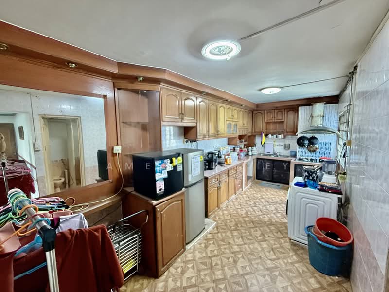 7 Teck Whye Avenue, 7 Teck Whye Avenue, 3 Bedrooms, 1,421 sqft, HDB Flat For Sale, by James Harley, 500145692 - Kitchen - PropertyGuru.com.sg